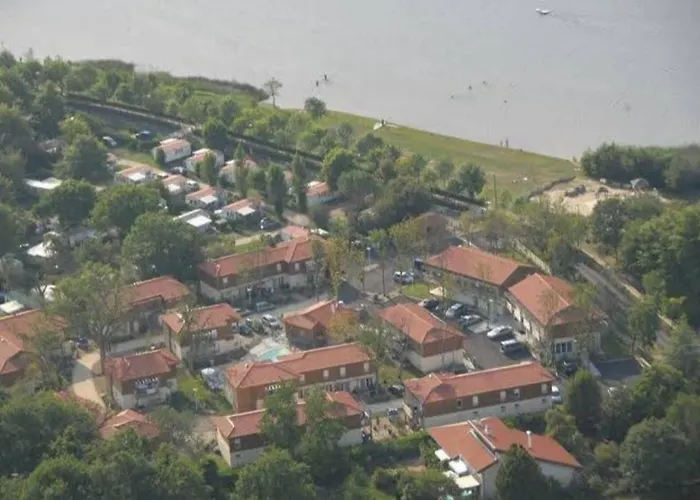 Les Terrasses Du Lac Piscine M65